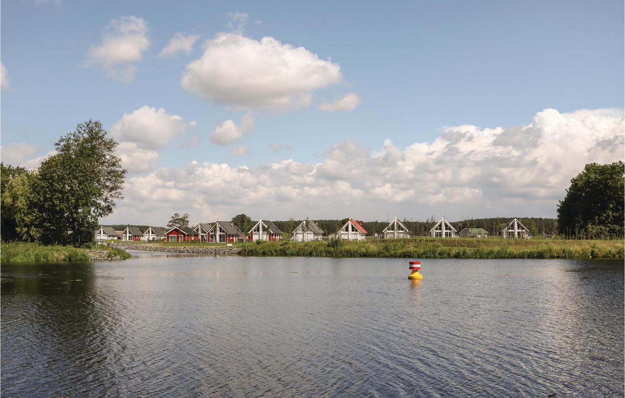 Beautiful Home In Zerpenschleuse With Wifi Exteriör bild